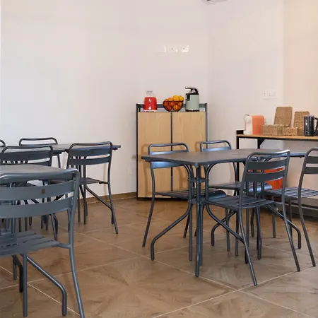 - L'amante E Il Marinaio Bed and Breakfast Φιουμιτσίνο