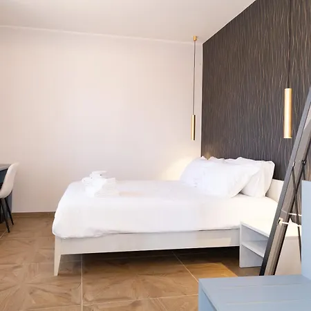 - L'amante E Il Marinaio Bed and Breakfast Φιουμιτσίνο
